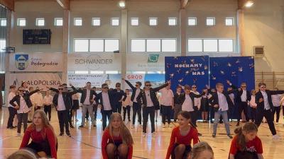 DzMT_082025.jpg